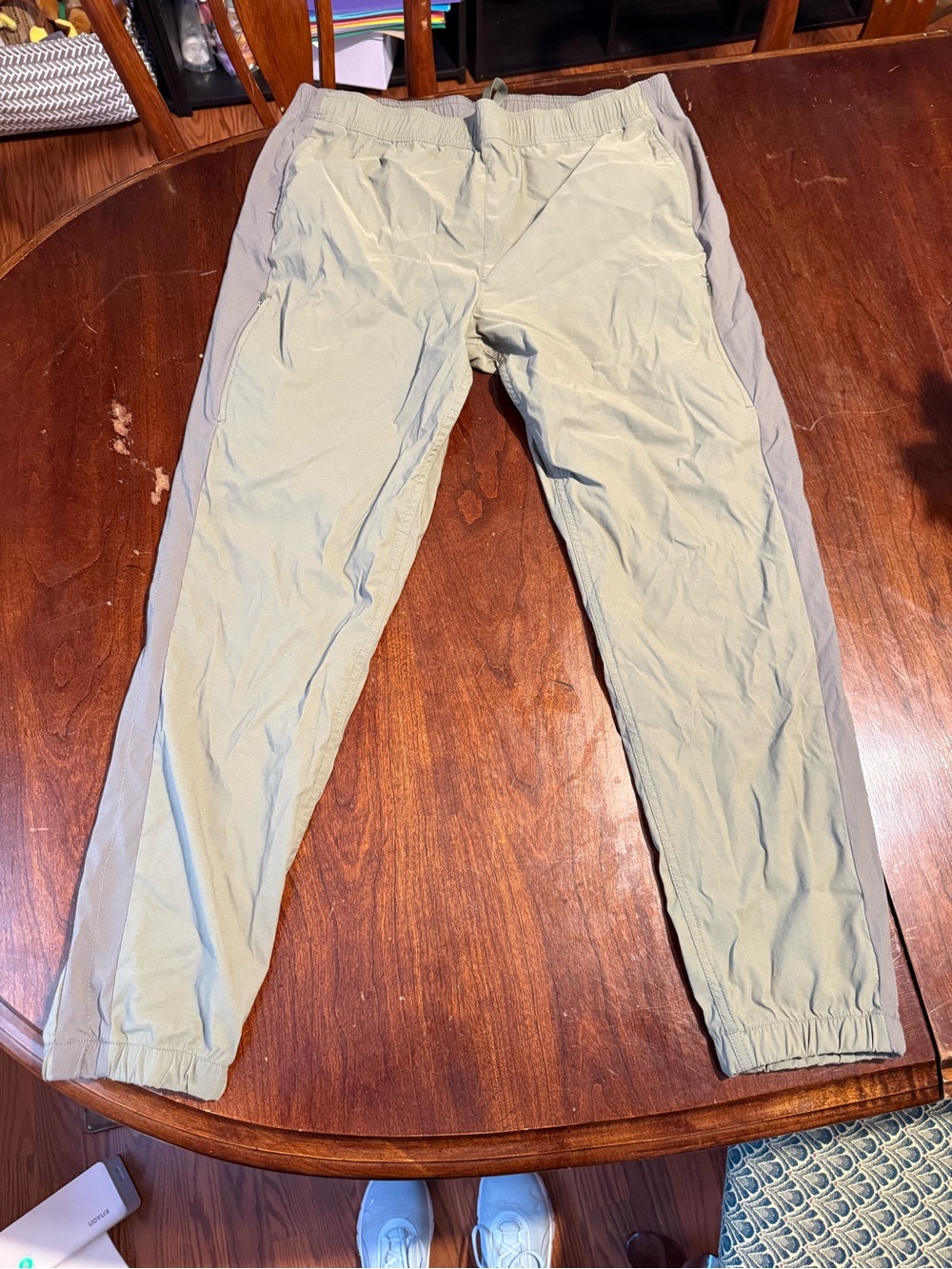 Eddie Bauer Light Sage Green Active Joggers‎